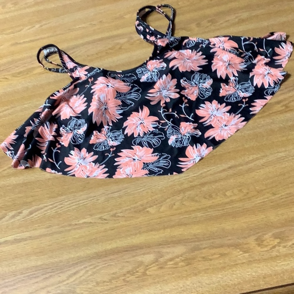 Bikini top longer in front and back size 14-16 XL black peach & white fl…